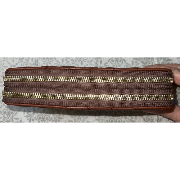 Quilted Brown Faux Leather Zipper Wallet Multiple Compartments w Wrist Strap - Picture 2 of 3